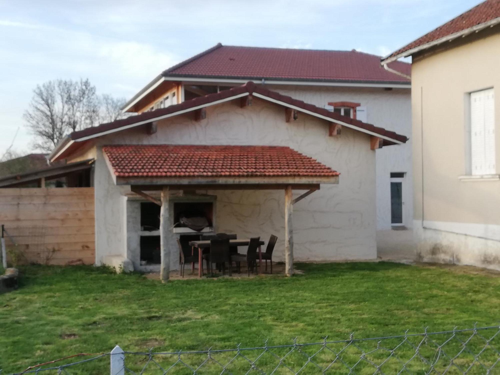 Maison De 100M2 Au Coeur D'Une Pension Equestre Les Sabots De Nina Marcollin Exterior photo